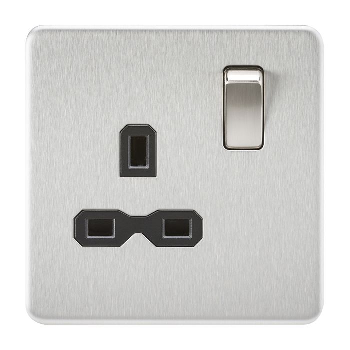 MLA-Knightsbridge Screwless Socket 1 Gang  Brushed Chrome  with Black Insert
