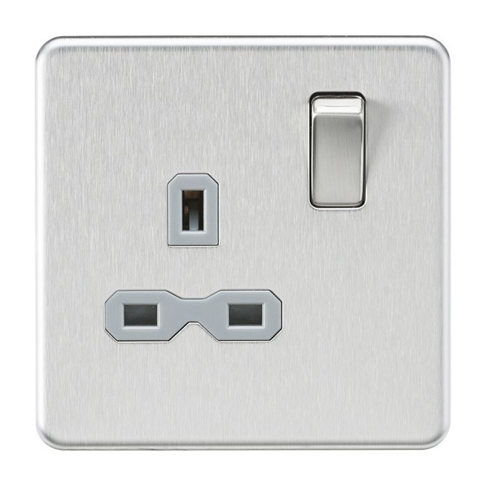 MLA-Knightsbridge Screwless Socket 1 Gang Brushed Chrome  with Grey Insert