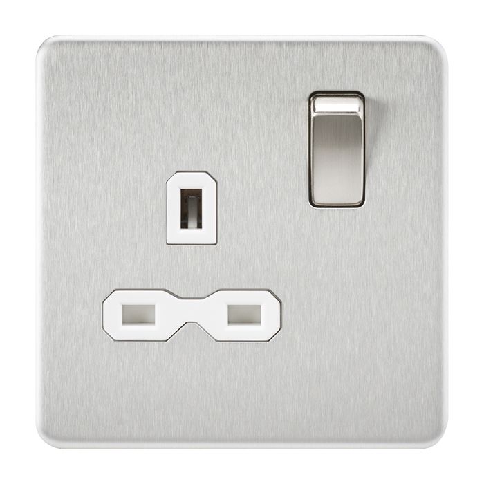 MLA-Knightsbridge Screwless Socket 1 Gang  Brushed Chrome  with White Insert